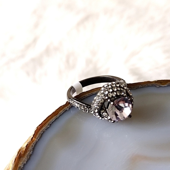 Women's Rhinestone Statement Cocktail Ring - Picture 4 of 13